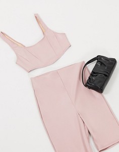 Бежевый кроп-топ из искусственной кожи Flounce London Club-Розовый