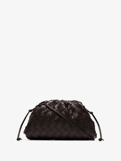 Bottega Veneta мини-сумка на плечо The Pouch с плетением Intrecciato
