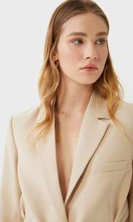 Stradivarius Короткий Пиджак С Поясом Женская Коллекция Цвет Камня L