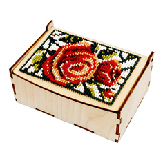 L-701 Шкатулка для вышивания бисером Астра Розы на снегу, 12х8х5 см Astra