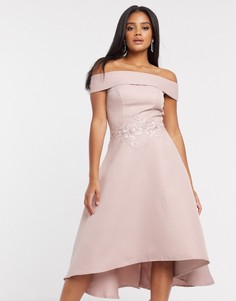 Асимметричное платье миди с открытыми плечами Chi Chi London-Розовый
