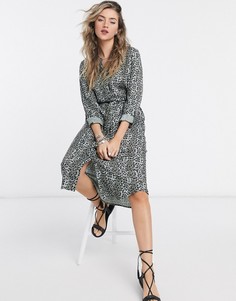 Зеленое платье-рубашка с поясом Vero Moda-Зеленый