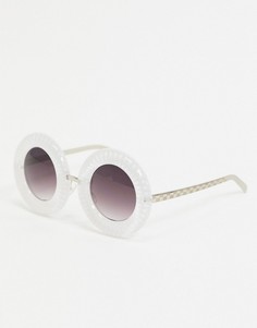 Круглые солнцезащитные очки в белой оправе Jeepers Peepers x ASOS-Белый