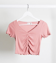 Розовый присборенный топ с V-образным вырезом и фигурными краями ASOS DESIGN Petite