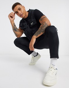 Черный жилет в стиле милитари Reebok