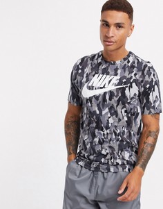 Черная камуфляжная футболка с логотипом Nike-Черный
