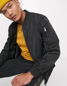 Черный бомбер Bershka