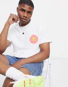 Белая свободная футболка с цветочным принтом на груди ASOS DESIGN-Белый