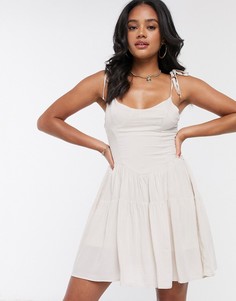 Бежевое ярусное платье миди на бретелях Missguided-Бежевый