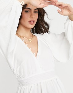 Лонгслив цвета слоновой кости с присборенной талией ASOS DESIGN-Белый