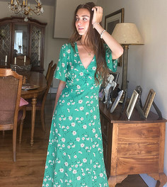 Зеленое платье миди с расклешенными рукавами и цветочным принтом New Look Petite-Зеленый