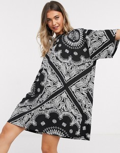 Черное платье-футболка в стиле oversized с белым принтом ASOS DESIGN-Черный
