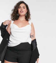 Черные шорты с завышенной талией от комплекта In The Style Plus x Saffron Barker-Черный