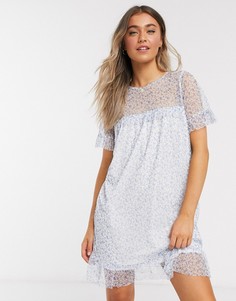 Свободное платье с оборками и мелким цветочным принтом New Look-Белый