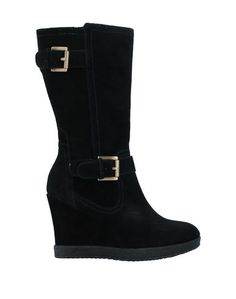 Полусапоги и высокие ботинки Guess