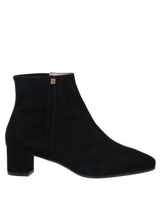 Полусапоги и высокие ботинки Stuart Weitzman