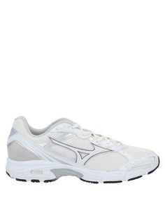 Низкие кеды и кроссовки Mizuno