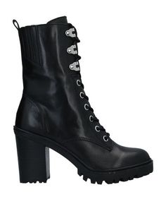 Полусапоги и высокие ботинки Guess