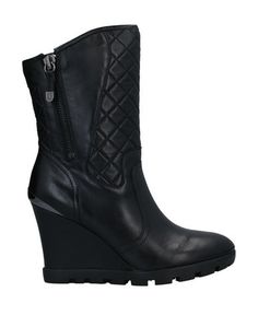 Полусапоги и высокие ботинки Guess