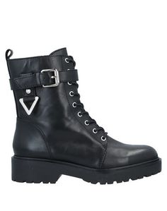 Полусапоги и высокие ботинки Guess