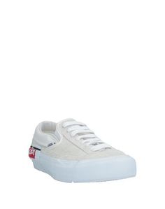 Низкие кеды и кроссовки Vans