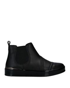 Полусапоги и высокие ботинки Guess