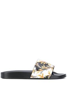 Versace шлепанцы с принтом Acanthus