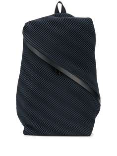 Pleats Please Issey Miyake плиссированный рюкзак с диагональной молнией