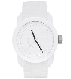 Белые часы круглой формы Diesel