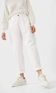 Stradivarius Джинсы Mom Fit Свободного Кроя Женская Коллекция Цвет Небеленого Полотна 38