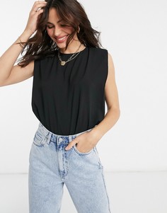 Черная футболка с уплотненными плечами и поясом ASOS DESIGN-Черный