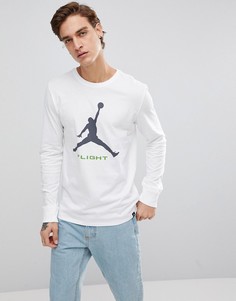 Белый лонгслив с принтом на рукавах Nike Jordan AA3272-100