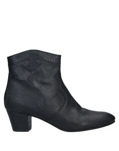 Полусапоги и высокие ботинки Guess