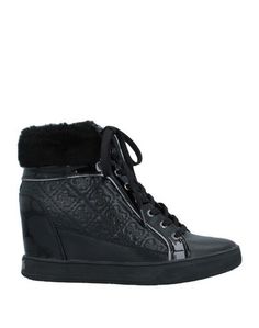 Высокие кеды и кроссовки Guess