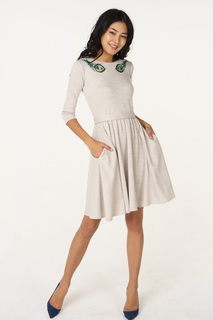 Платье женское Fashion.Love.Story. 18PS1172 бежевое 40 RU