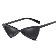 Солнцезащитные очки Kawaii Factory Треугольник черные