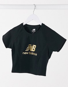 Черный кроп-топ с логотипом New Balance