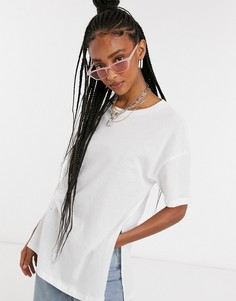 Белая фактурная длинная футболка с разрезами по бокам ASOS DESIGN-Белый