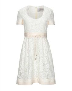 Короткое платье Valentino