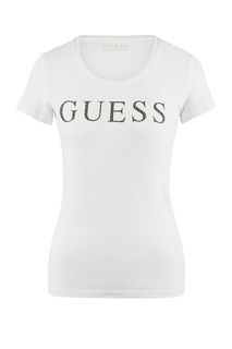 Белая футболка с логотипом бренда Guess