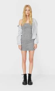 Stradivarius Короткое Джинсовое Платье Женская Коллекция Серый Средний S