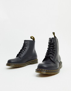 Черные ботинки с 8 парами люверсов Dr Martens 1460-Черный