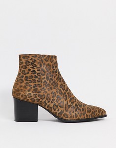 Ботинки челси на каблуке с леопардовым принтом ASOS DESIGN-Коричневый