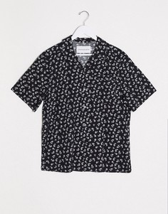 Черная рубашка с короткими рукавами и пальмовым принтом Calvin Klein Jeans-Черный