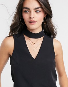 Топ без рукавов с высоким воротником и вырезом ASOS DESIGN-Черный