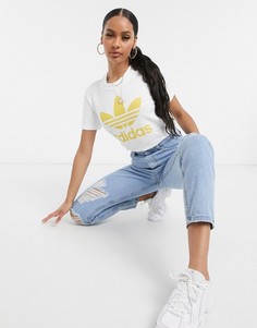 Бело-желтая футболка с трилистником adidas Originals-Белый