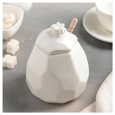 Доляна Емкость для меда Эстет. Пчелка с ложкой, 550 мл белый