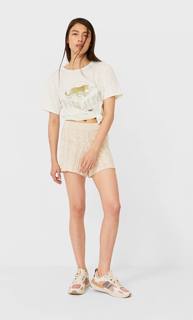 Stradivarius Футболка С Принтом В Стиле Колледж Женская Коллекция Ванильный M