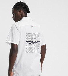 Белая рубашка с короткими рукавами и логотипом Tommy Jeans эксклюзивно для ASOS-Белый