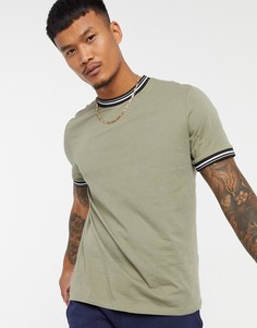 Футболка хаки с контрастной отделкой ASOS DESIGN-Зеленый